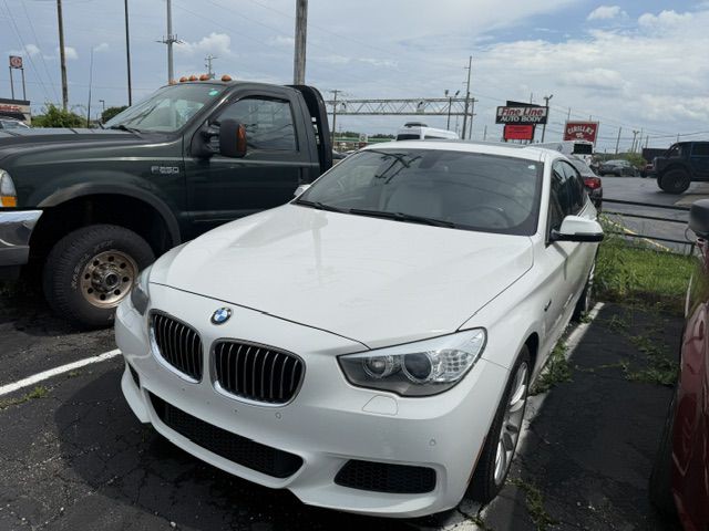 2015 BMW 5 Series Image 2