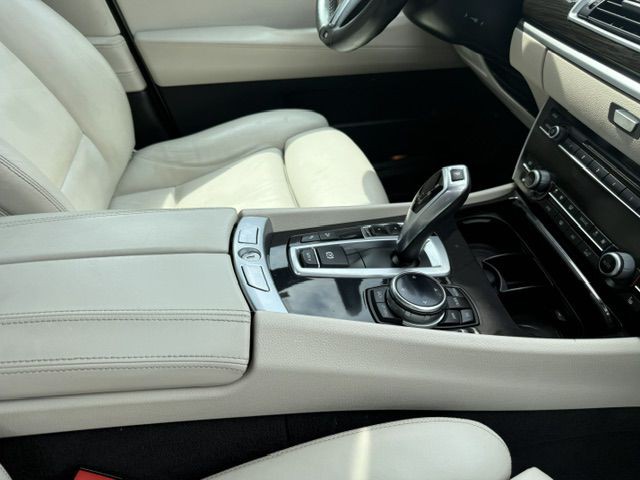 2015 BMW 5 Series Image 17