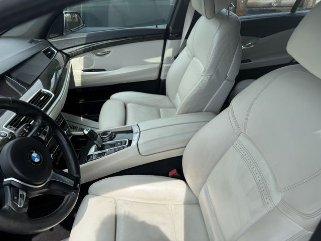 2015 BMW 5 Series Image 19