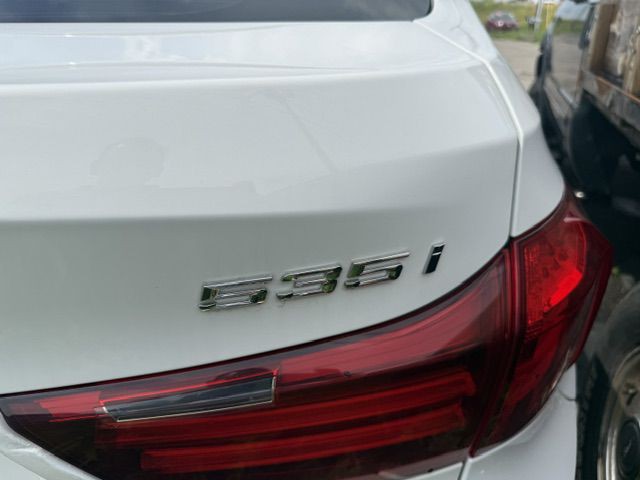 2015 BMW 5 Series Image 29