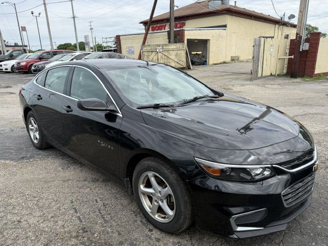 2017 Chevrolet Malibu Image 4