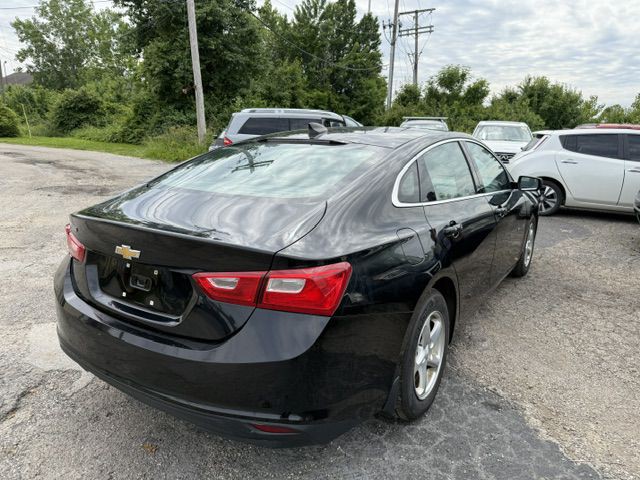 2017 Chevrolet Malibu Image 6