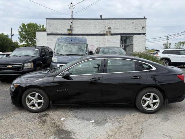 2017 Chevrolet Malibu Image 9