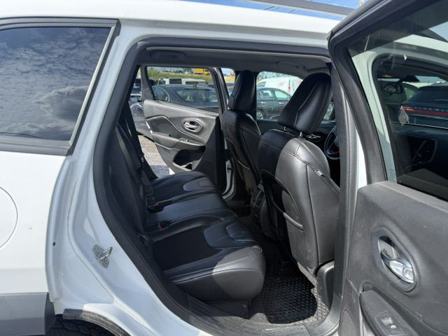 2020 Jeep Cherokee Image 24