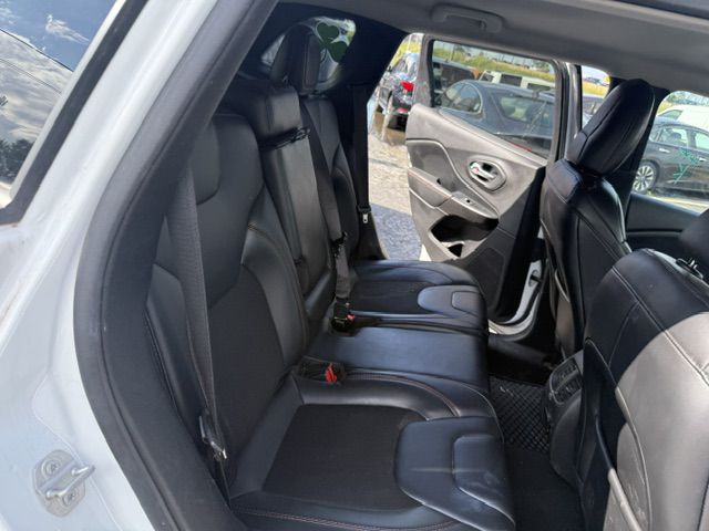 2020 Jeep Cherokee Image 25