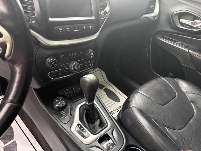 2016 Jeep Cherokee Image 17