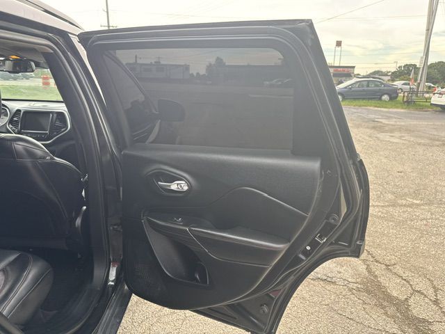 2016 Jeep Cherokee Image 29