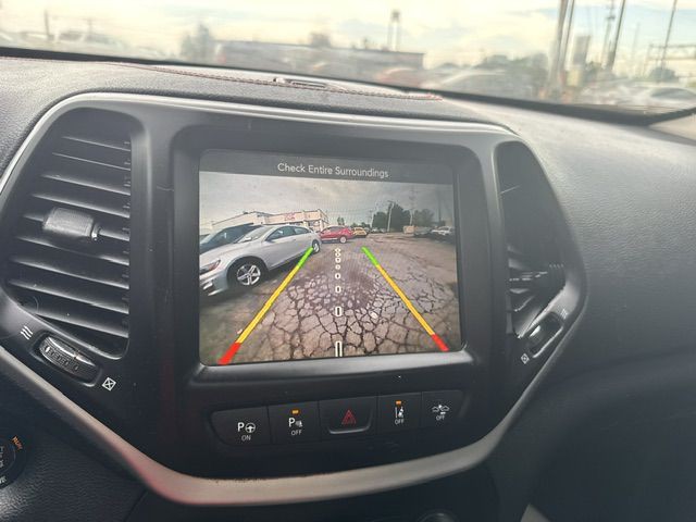 2016 Jeep Cherokee Image 37