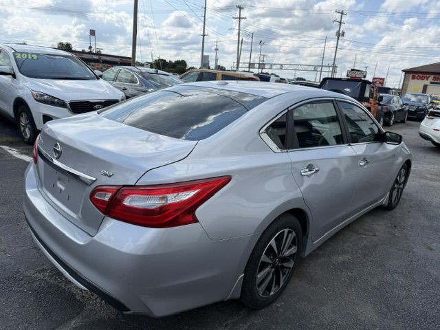 2017 Nissan Altima Image 9