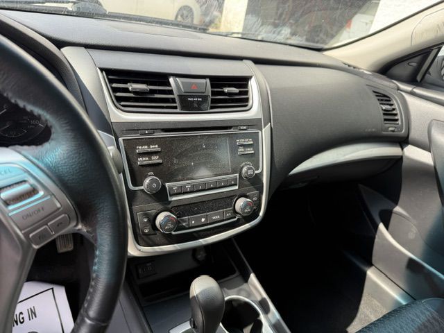 2017 Nissan Altima Image 14