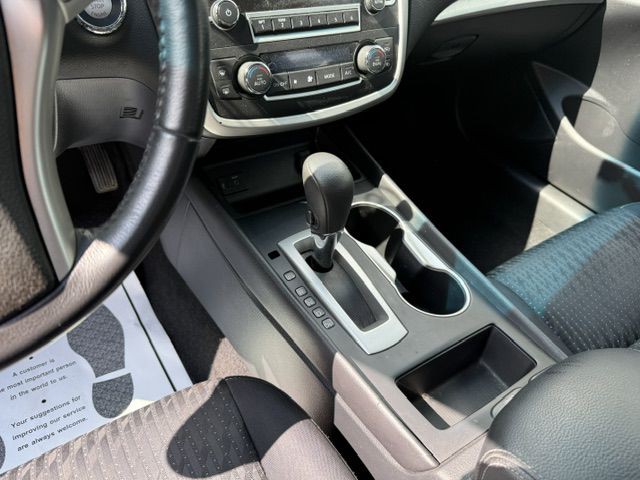 2017 Nissan Altima Image 15