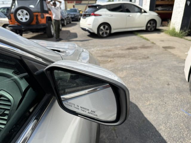 2017 Nissan Altima Image 32