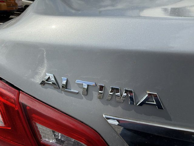 2017 Nissan Altima Image 36