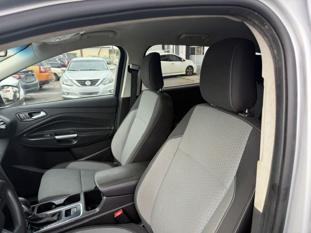 2019 Ford Escape Image 32