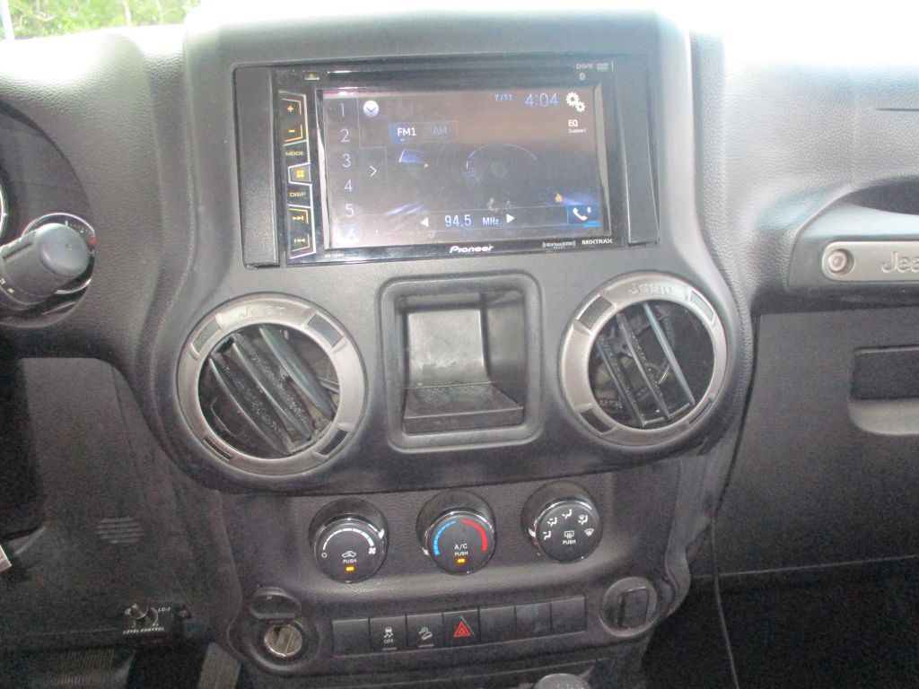 2015 Jeep Wrangler Unlimited Image 14