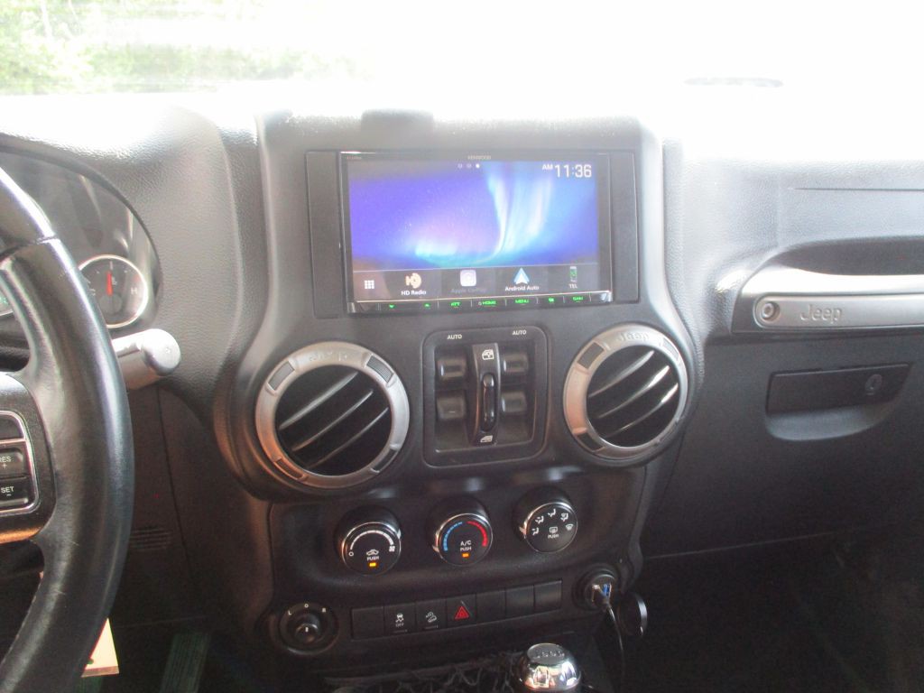 2015 Jeep Wrangler Unlimited Image 12