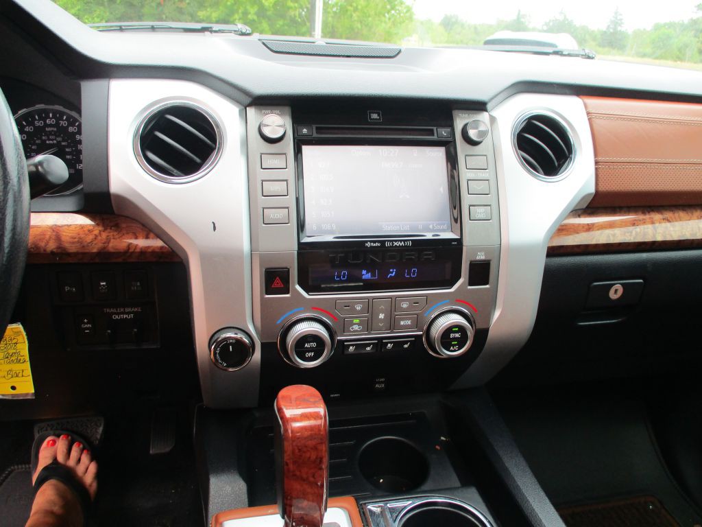 2018 Toyota Tundra Image 16