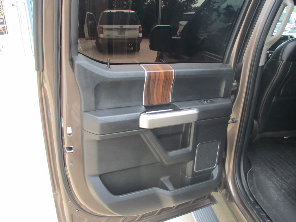 2015 Ford F-150 Image 12