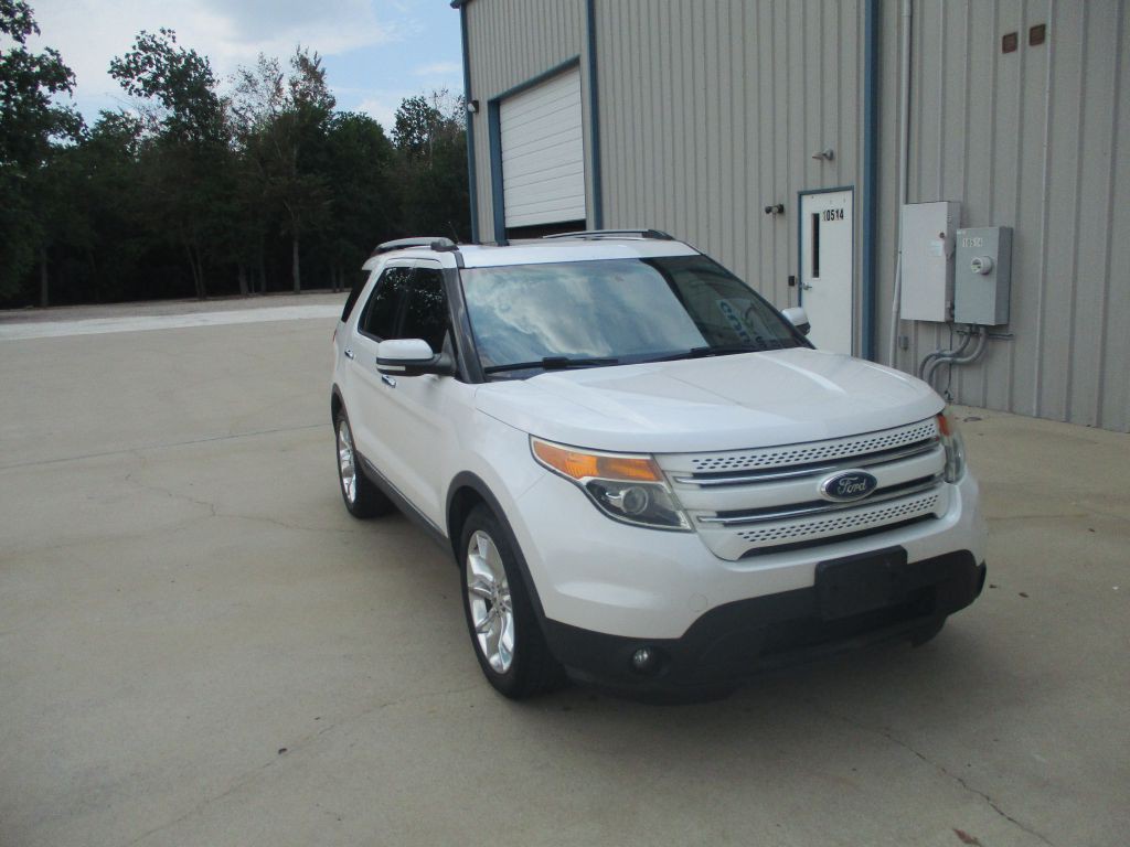 2015 Ford Explorer Image 1