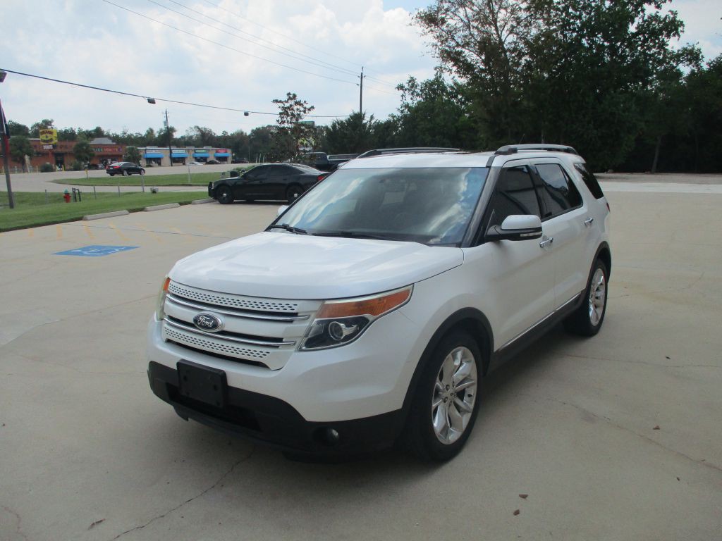 2015 Ford Explorer Image 2