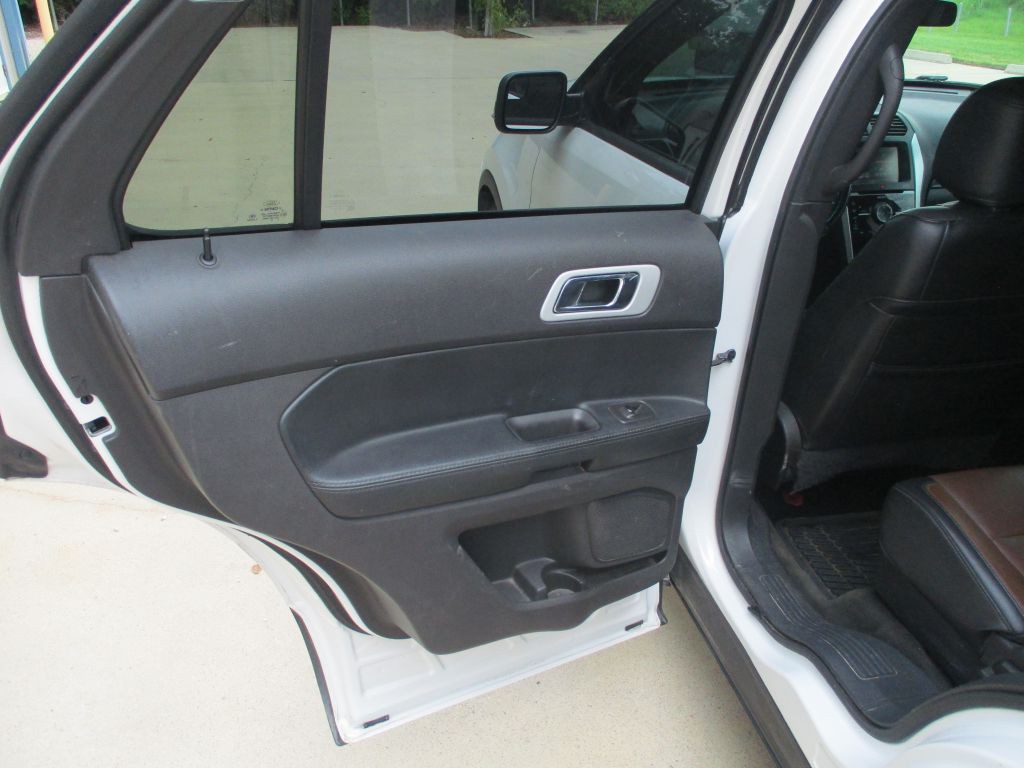 2015 Ford Explorer Image 12