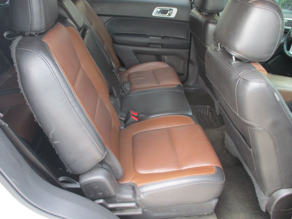 2015 Ford Explorer Image 17