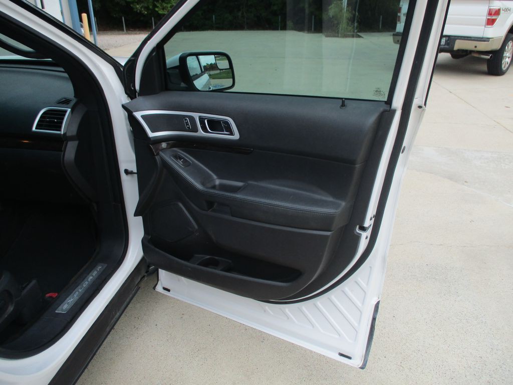 2015 Ford Explorer Image 19