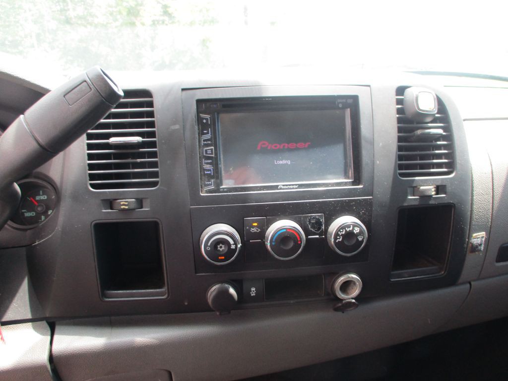 2011 Chevrolet Silverado 1500 Image 13