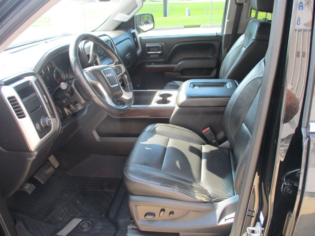 2018 GMC Sierra Image 8