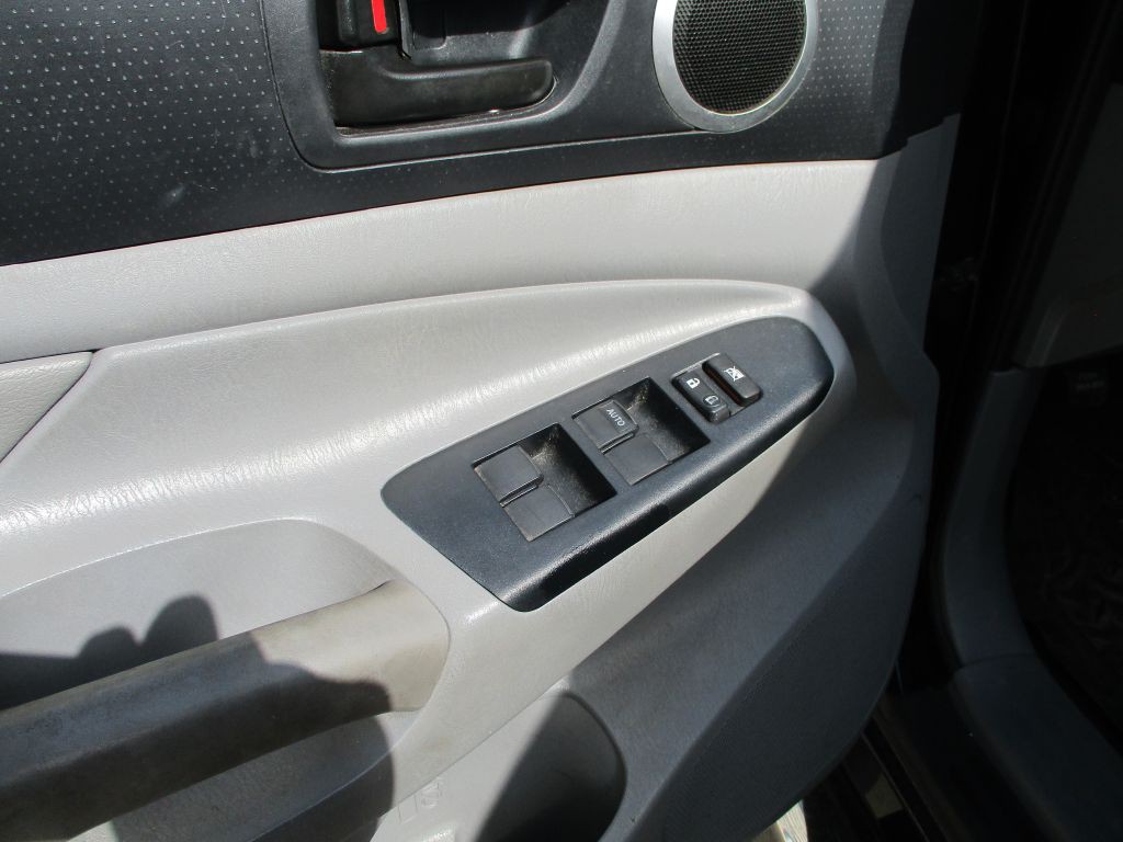 2014 Toyota Tacoma Image 11