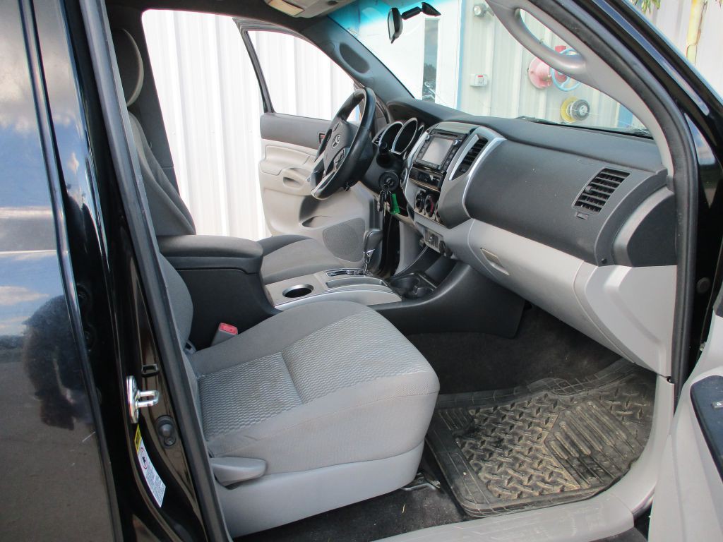 2014 Toyota Tacoma Image 14