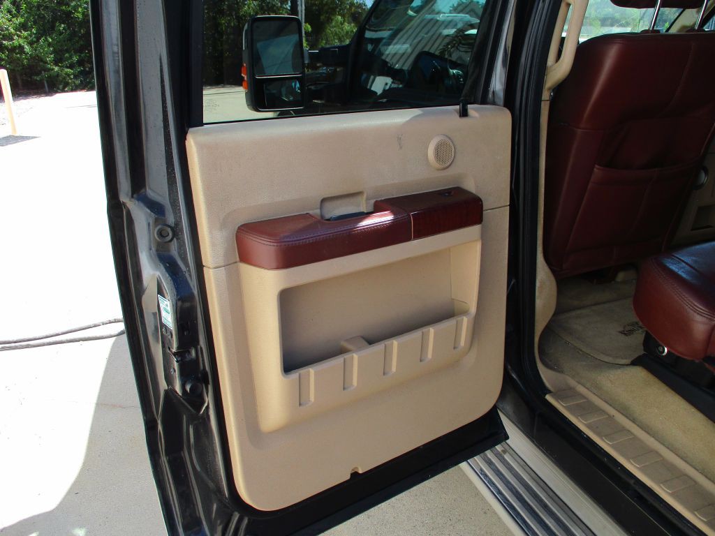 2014 Ford F-350 Image 11