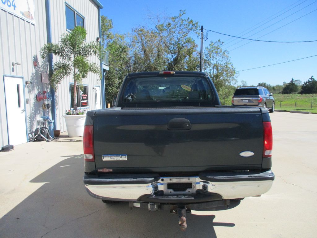 2005 Ford F-250 Image 4