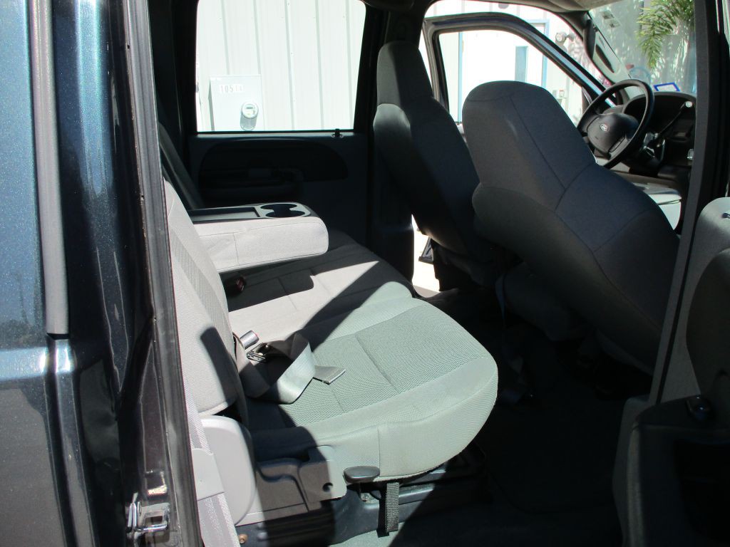 2005 Ford F-250 Image 11