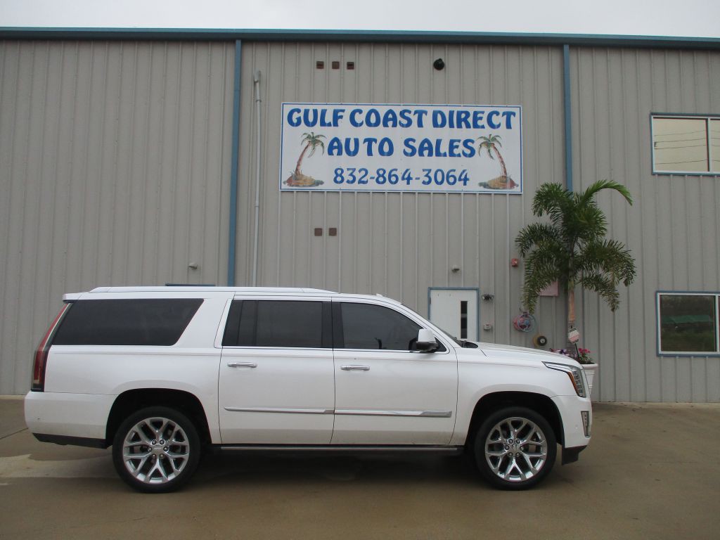 2017 Cadillac Escalade Image 3