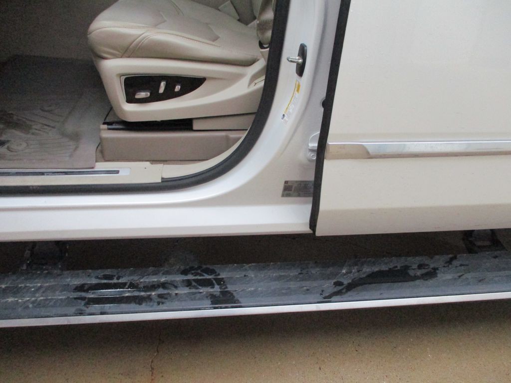 2017 Cadillac Escalade Image 13