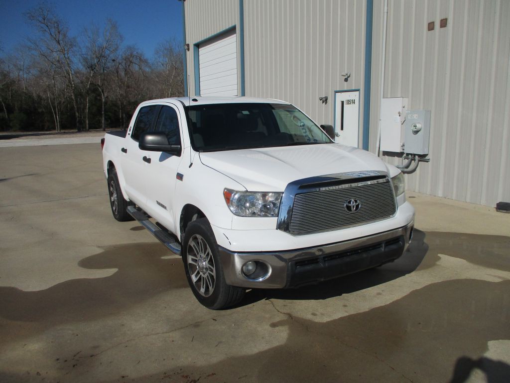 2013 Toyota Tundra Image 1