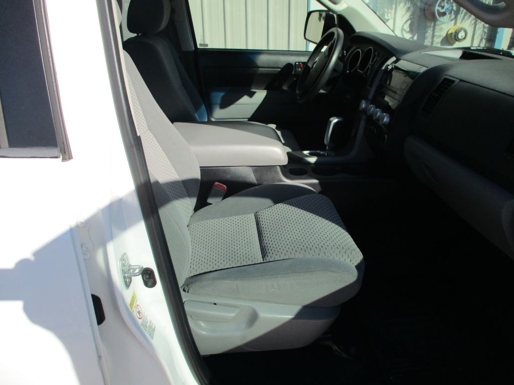 2013 Toyota Tundra Image 18
