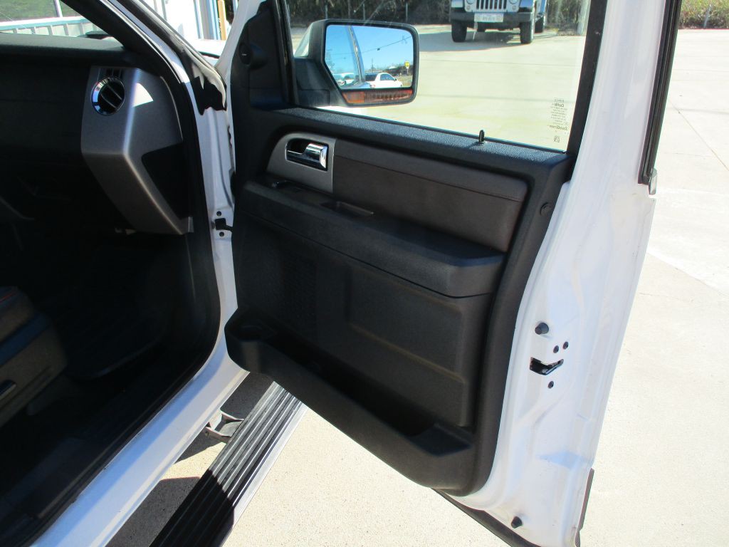 2017 Ford Expedition Image 18