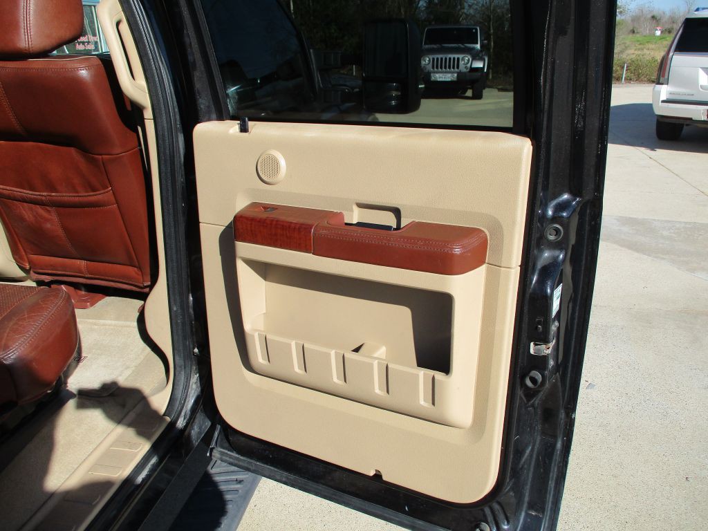 2011 Ford F-250 Image 14