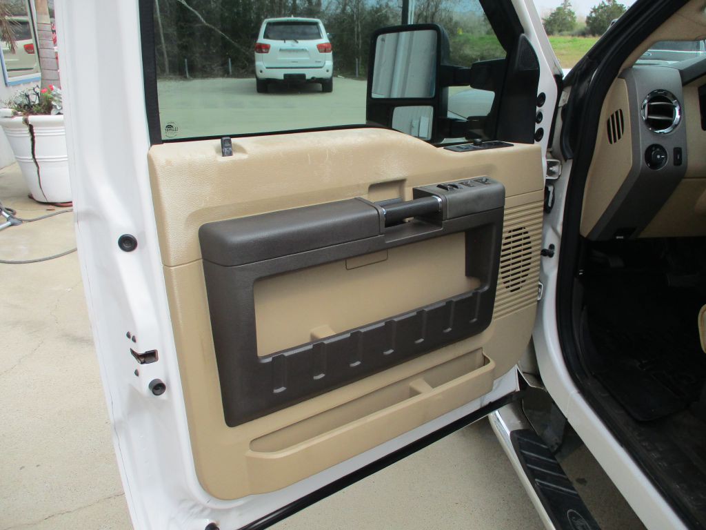 2011 Ford F-250 Image 7