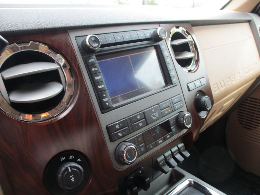 2011 Ford F-250 Image 10