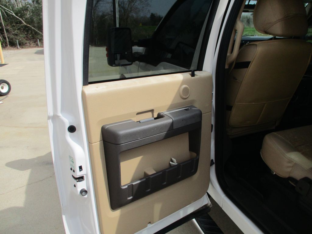 2011 Ford F-250 Image 13