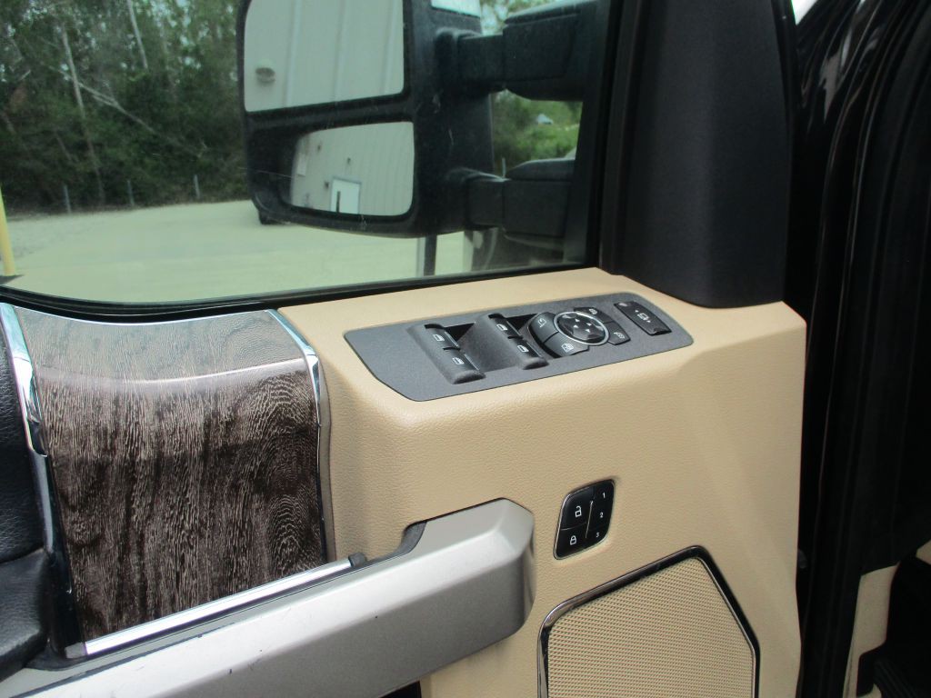 2017 Ford F-350 Image 11