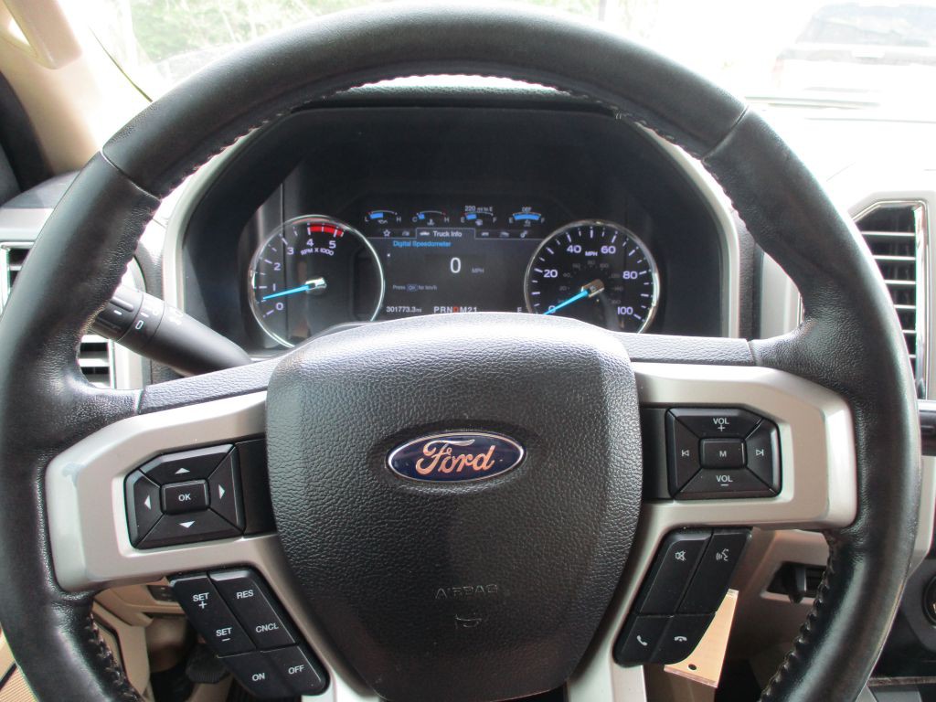 2017 Ford F-350 Image 19