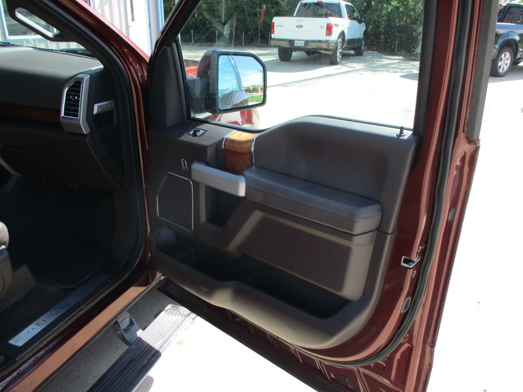2015 Ford F-150 Image 18