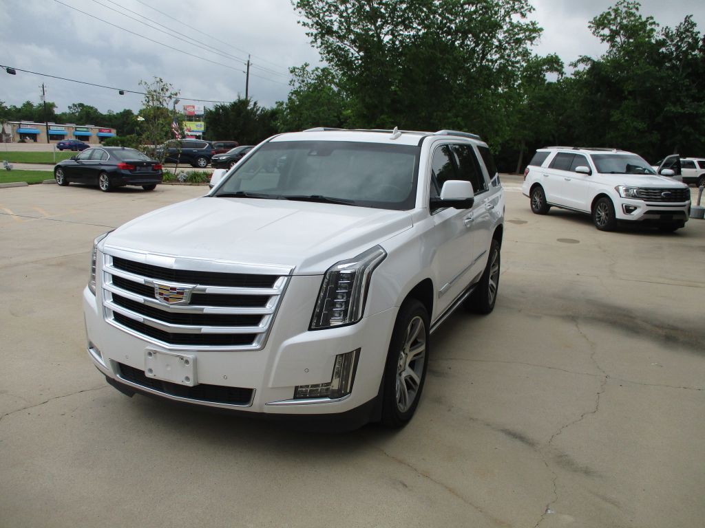 2016 Cadillac Escalade Image 2