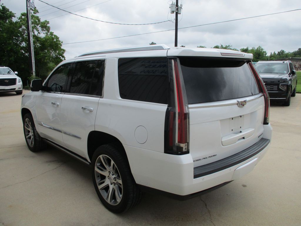 2016 Cadillac Escalade Image 3