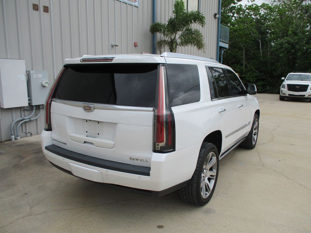 2016 Cadillac Escalade Image 4