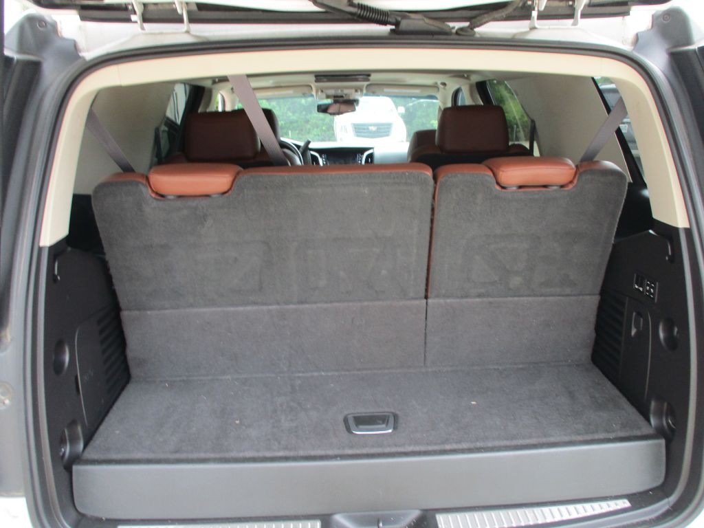 2016 Cadillac Escalade Image 14